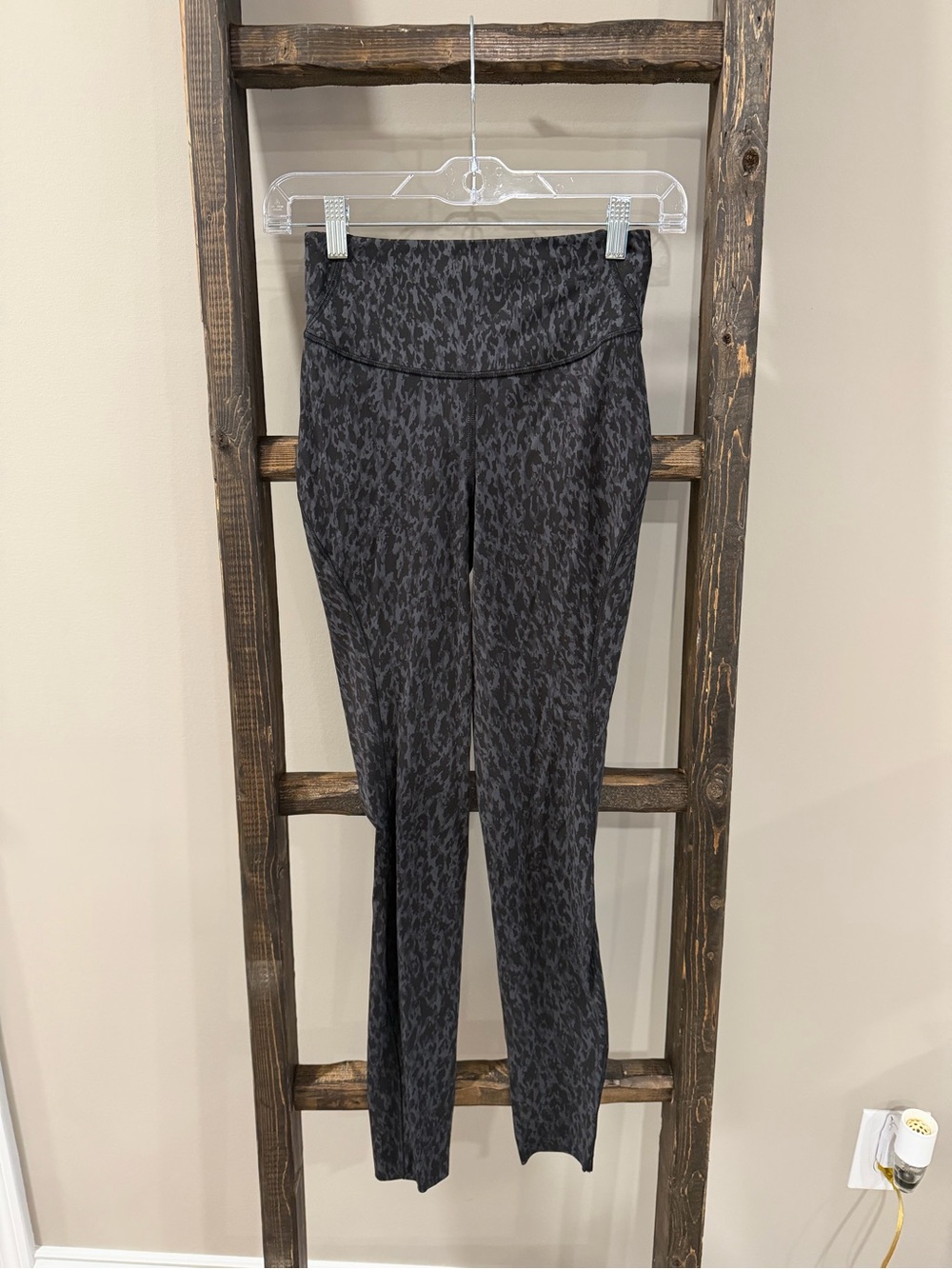 Lululemon Base Pace HR Tight 25” in Nulux Gray and Black Leopard Print Leggings